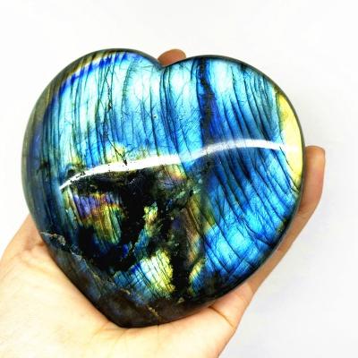 China Wholesale Natural Stone Crafts Folk Blue Labradorite Healing Crystals Europe Gemstone Quartz Crystal Heart for sale