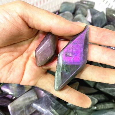 China Europe Product Rare People Craft Crystals Healing Stones Gemstone Purple Labradorite Pendant for sale