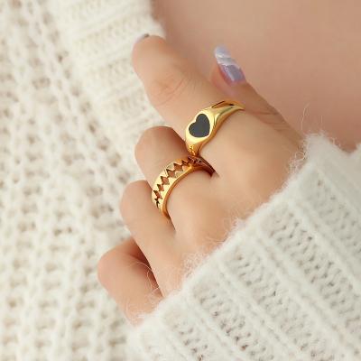 China Fashion High Quality Gold Plated Black Heart Ring 18k Gold Stainless Steel Love Heart Ring For Women for sale