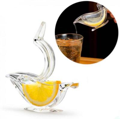 China Hot Selling Viable Crystal Press Lime Juicer Kitchen Acrylic Tools Dinner Dish Elegance Press Art Bird Lemon Squeezers for sale