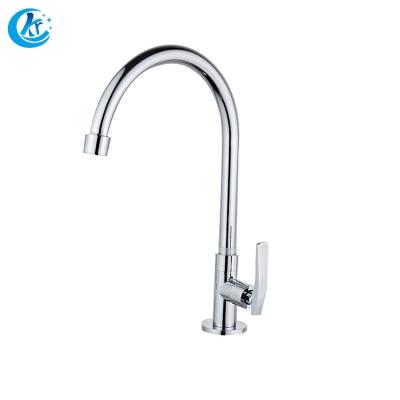 China Electric Faucets Modern Style Deck Mounted Kitchen Sink Faucet Mixer Water Tap for sale