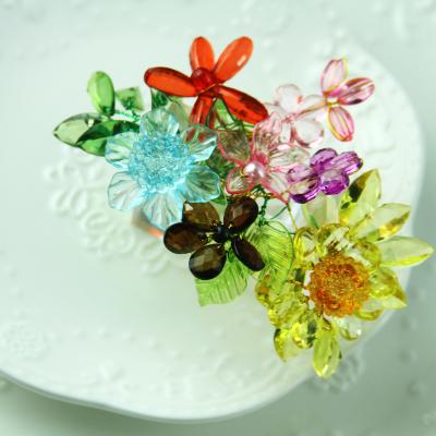 China Viable Acrylic Flower Napkin Ring Napkin Wedding Table Decoration Napkin Holder for sale