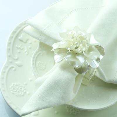 China Viable Acrylic Flower Napkin Ring Napkin Wedding Table Decoration Napkin Holder for sale