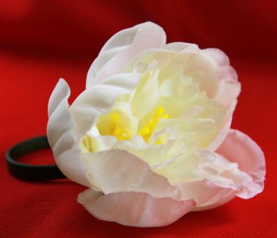 China Flower viable silk napkin ring for wedding, napkin holder design the latest for sale