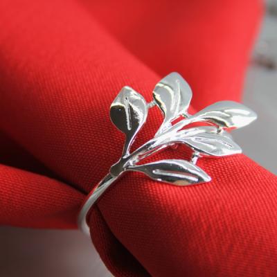 China Viable Bulk Wholesale Gold Silver Foil Napkin Ring Napkin Holder Qn19012901 for sale