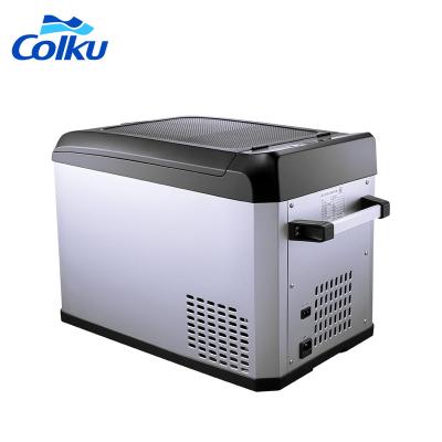 China Car Insulin Fridge Small Travel Case Beer Cooler Beauty Cooler Built-in Portable Car Micro Cooler Fridge for sale