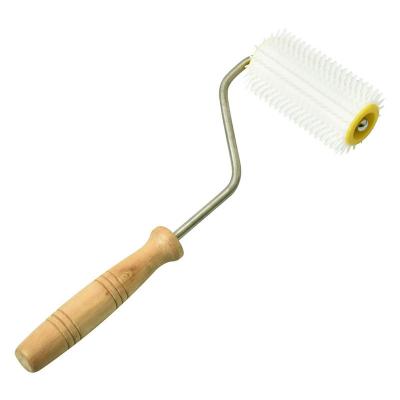 China Farms Beekeeping Tools Wooden Handle Uncappping Roller for sale