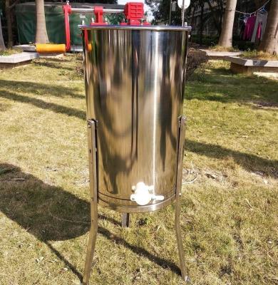 China Chinese factory direct farms new designed 3 frames manual honey extractor cheaper price for sale