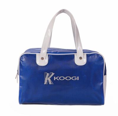 China Yuhong Luxury Beauty Bag Waterproof Durable Custom Toiletry Pouch Make Up Bag PVC Blue Cosmetic Bag With Zipper for sale