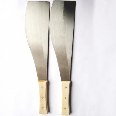 China Short Back Harvesting Wooden Handle Machetes Spring Steel Blacked 2.05mm for sale