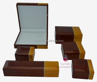 China For Jewelry Packaging Gold Special Luxury Real Wooden Case For Jewelry Wooden Gift Box for sale