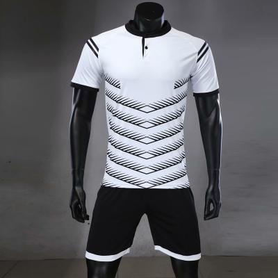 China Nuevo deporte de los hombres que funciona con los uniformes de la ropa de deportes de los equipos de los jerséis del entrenamiento del fútbol del traje de la manga del cortocircuito del sistema del jersey del fútbol de la impresión de Survetement en venta