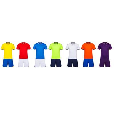 China Größen-aufspürender purpurrote Ausrüstungs-Jerseys des Mann-kurzen Ärmels 2019 Farbfußball-Fußball-Klagen-Fußball Jersey erwachsener zu verkaufen