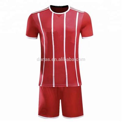 China Camisa 2018 y pantalones cortos populares de calidad superior modificados para requisitos particulares del fútbol del jersey de fútbol del club en venta