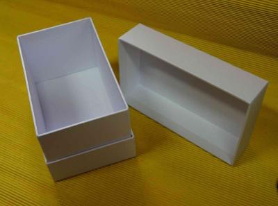 China Wedding / Holiday Recycled Cardboard Gift Boxes for Gift, Candle, Wine, Glass Packaging for sale