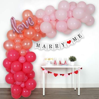 China Romantic Valentine's Day Party Supplies Balloon Decoration Set For Wedding Event With Hanging Banner for sale