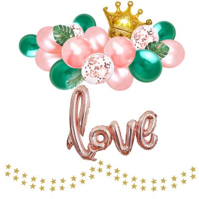 China Hot Popular Valentine's Day Party Decoration Supplies Balloon Set LOVE Foil Balloons For Wedding for sale