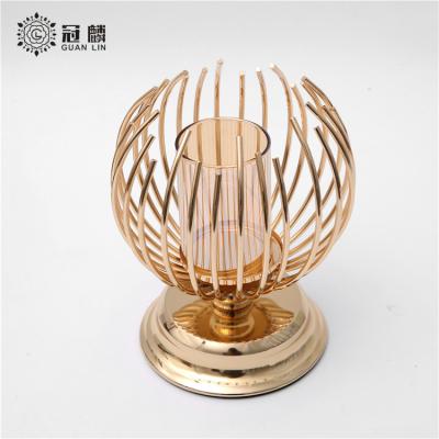 China Reusable Metal Gold Candelabra Wedding Centerpiece Candle Holder Glass Candle Holders for sale