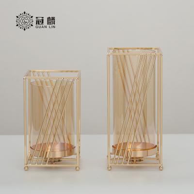 China 2021 Best Selling Romantic Candlelight Personality Romantic Candle Holders Modern Home Decoration Bulk From China for sale