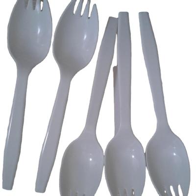 China PP Material 2.5g Disposable Heavy Bulk Plastic Kitchen Utensils Including Forks Spoons Knives and Sporks for sale