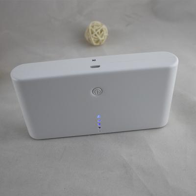 Chine La banque rechargeable quatre de puissance de coquille en plastique blanche actionnent une plus grande capacité des lampes 16800 à vendre