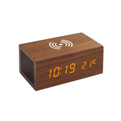 China Classes Promotional Radio Charging Wooden Digital Atomic Clock With BT Speaker And Temperature Function for sale