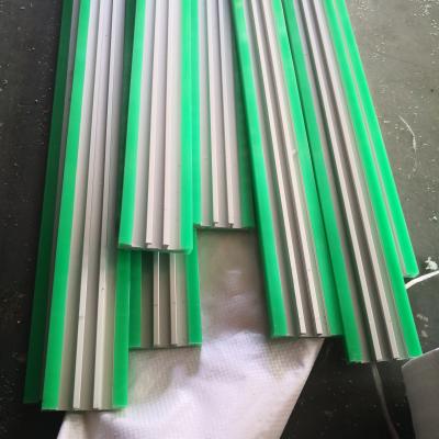 China Eco - Friendly Custom Flat Plastic Slat Wear Strip For Kind Of Conveyor for sale