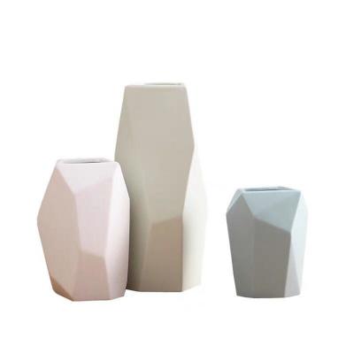 China Home Living Room Flower Artwork Vase Ceramic Dry Geometric Decoration High Burning Temperatures (1300 Degrees) for sale