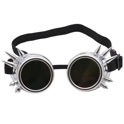 China Outdoor Sports Gloves Stain Rivet Style Steampunk Vintage Glass Outdoor Sports Goth Glasses Decorated Windshield Goggles Sunglasses for sale