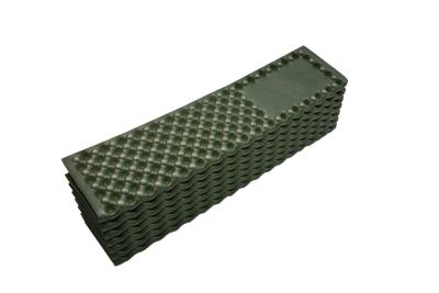 China Cheap Lightweight Foldable XPE Foam Camping Mat With Good Resilience IXPE Material R Value 2.1 for sale