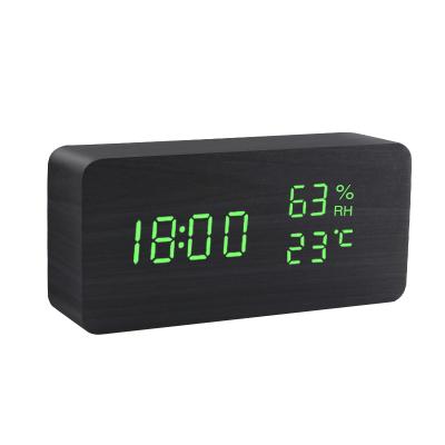 China Antique Wooden Voice Control Table Watch Digital Despertador USB Style Digital Despertador USB Batteries Operated Electronic Desk Clocks for sale