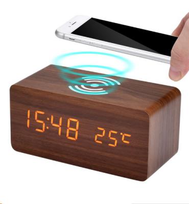 China Wooden Digital LED Alarm Clock Temperature Display Table Clock Wirless Fast Charger Protection Best Gift With Wireless Phone Charging for sale