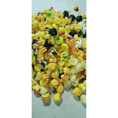 China Eco-Friendly Bath Toy PVC Bath Duck Toys Floating Baby Shower Bulk Cheap Yellow Rubber Ducks Cute for sale