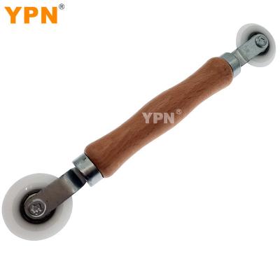 China YPN Best Quality Screen Retainer Rolling Null Tool With Handle Groove Wood Roller For Window Screen Installation for sale