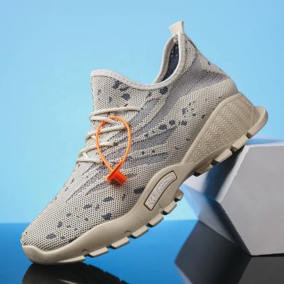 China CUSHIONING Breathable OEM Men's Sneaker Shoes Men's Running Shoes White Lightweight Sports Shoes Men In Summer for sale