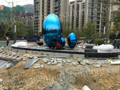 China Art Painted Modern Outdoor Sculpture Welded Ball Shape Metal Garden Statues for sale