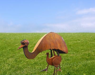 China Lovely Ostrich Bird Sculpture Corten Steel Product As Exterior Lawn Decoration for sale