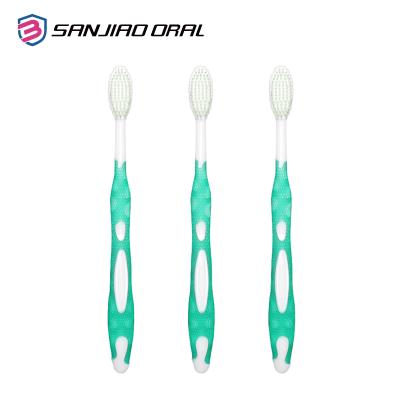 China OEM Toothbrush Effectively And Deep Clean Density Stiffens Small Head OEM / ODM Toothbrush for sale