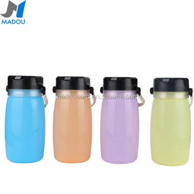 China Madou Multi Functional Folding Waterproof Sustainable Storage Silicon Bottle Solar Powered USB LED Camping Flashlight Rechargeable Bottle for sale