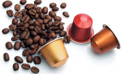 China Automatische Kaffeekapsel-Pulver Nespresso Kaffeekapsel-Füllversiegelungsmaschine zu verkaufen