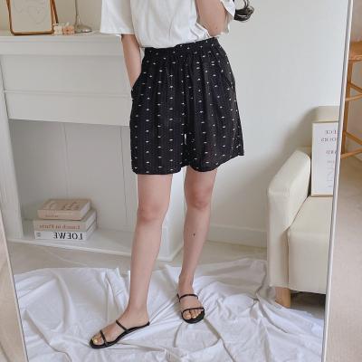 China Anti-Wrinkle Ready To Ship Summer Beach Pants Plus Size Short Pants For Women Breathable Ethnic Slim Casual Pants for sale