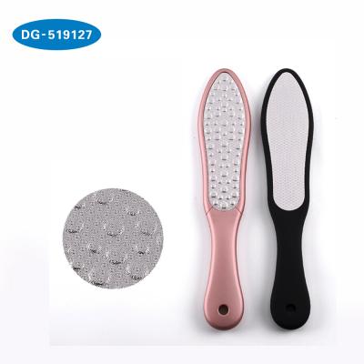 China New Durable Scrubs Rasp Feet Cracks Skin Callus Remover Scraper For Foot Care for sale