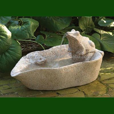 China Exquisite Details Frog Stone Water Fountain for sale