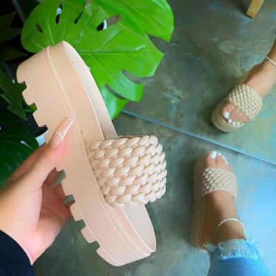 China Quick-drying summer ladies platform sandals new arrival high heel women hot outdoor thick soled mid heel woven slippers thick soled mid heel woven slippers for sale