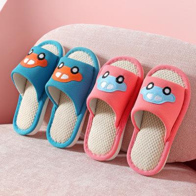 China New Design Deodorization Cartoon Car Winter Children Bedroom Slipper Sandals Anti-skid Cotton Indoor Warm Fluffy Flat Home Shoes Warm Slippers for sale