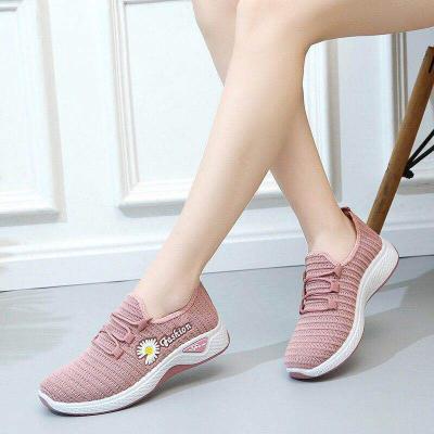 China CUSHIONING Small Daisy Women's Breathable Casual Shoes Elderly Sports Middle Aged Walking Shoes for sale