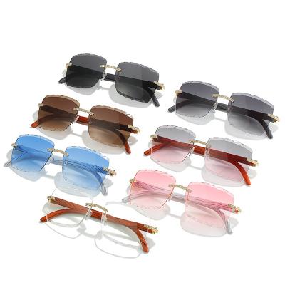 China Pink Black Mirror Oculos Gradient Vintage Sunglasses Women Sun Glasses Retro Fashion Sun Glasses Female Oversized Square Rimless for sale