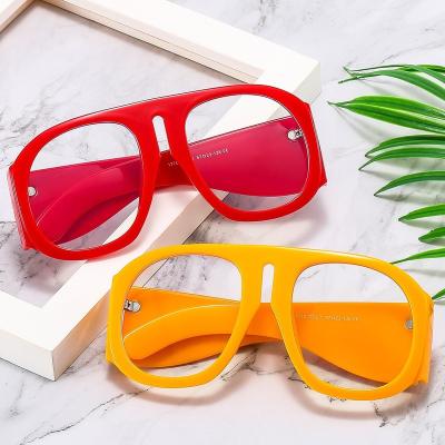 China Classic/Fashion/Vintage Sunglasses 2022 Large Frame Glass Eyewear Trend Street Eyewear American European Personality Female Personality Anti-blue Light Flat Glasses for sale