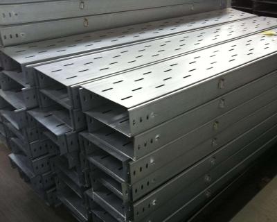 China China GI Steel Perforated Cable Punch Tray With Trunking Cover And Accessories Cable Trunking for sale