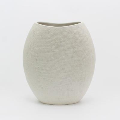 China Ceramic Ribbed Vase Clay Pottery Flower Oval Vase, Europe Decorative Vase for Office and Home Decor Living Room Canopy for sale